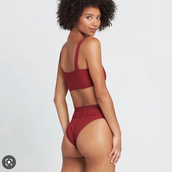 L*SPACE Set - Sangria Lee Lee Bikini Top & High Waist Frenchi Bitsy Cut bottom